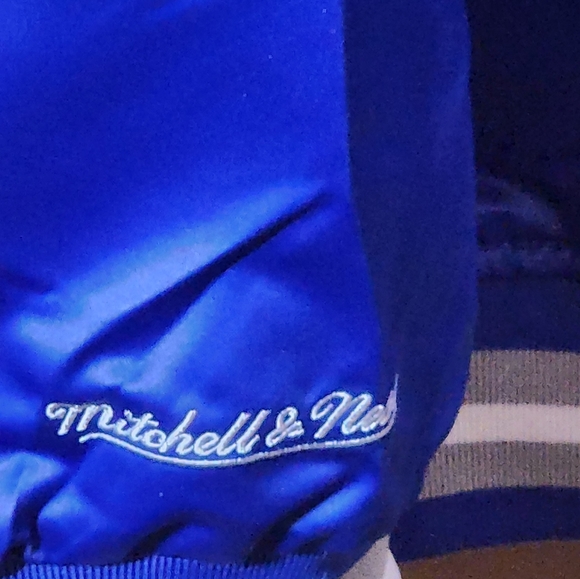 LOS ANGELES DODGERS STITCHED THROWBACK M/N SATIN JACKET - Picture 2 of 13